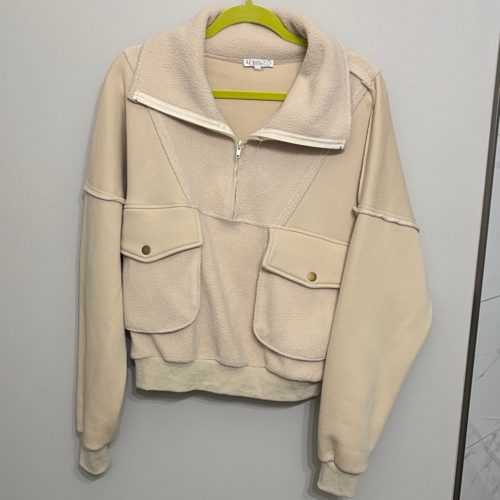 Aemi + Co 1/4 zip Sweatshirt